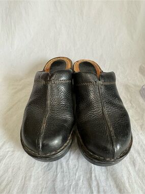 Born Shoes Womens 8 M Pebbled Mule Clogs Black Leather Slip On Round Toe W3133
